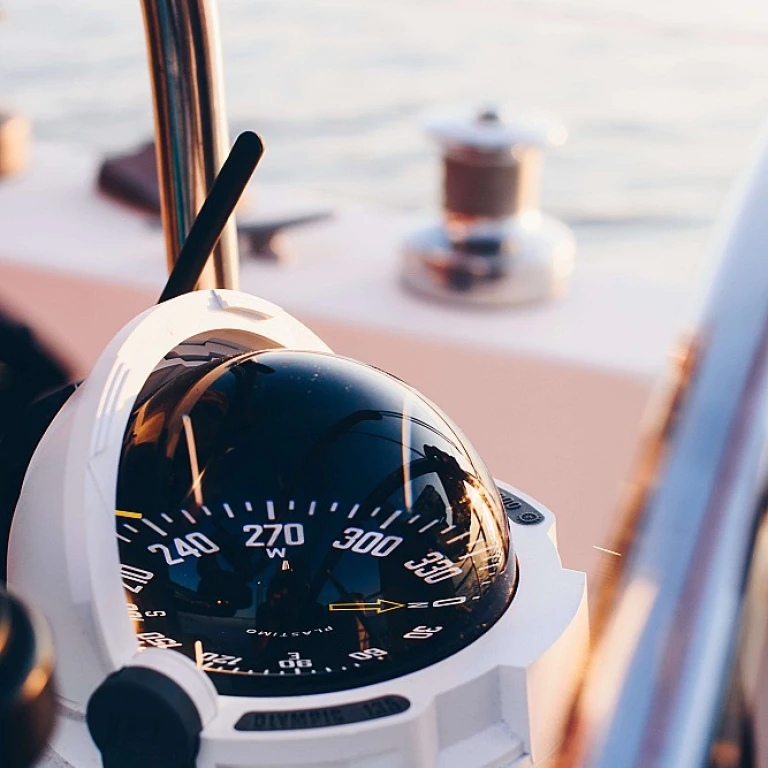 Comprendre l'importance du volant dans la navigation des bateaux