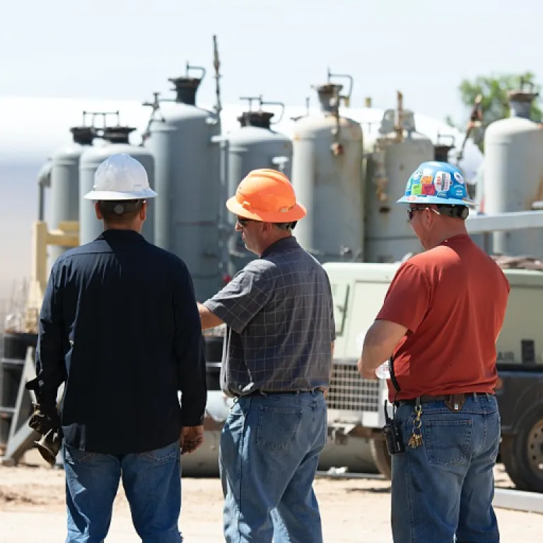 Comprendre l’azimut d’un bateau : un repère essentiel en navigation